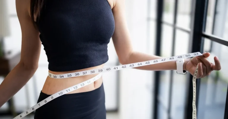How to track fitness progress by measuring body measurements with a tape measure after 30